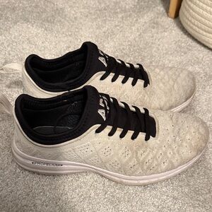 APL Women's Black and White Propelium Athletic Shoes